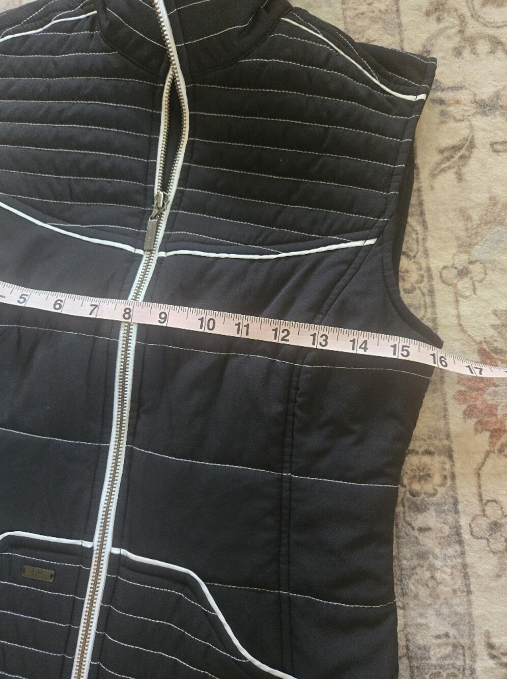 Cutter & Buck Black And White Quilted Vest, Lined, Womens Small, Fitted, Warm - Picture 4 of 6
